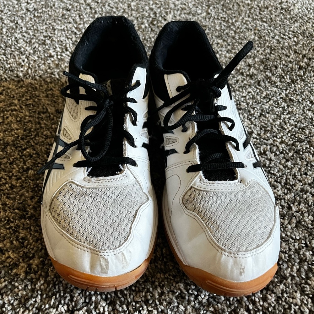 Volleyball shoes
